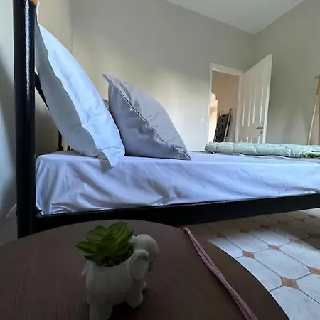 Olive Tree The Master Bed And Balcony