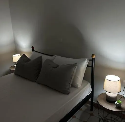 Apartman Olive Tree The Master Bed And Balcony *