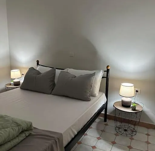 Apartman Olive Tree The Master Bed And Balcony *