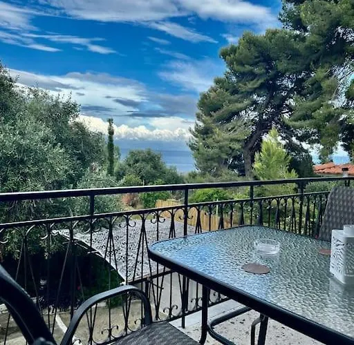 Olive Tree The Master Bed And Balcony Apartman Benícesz