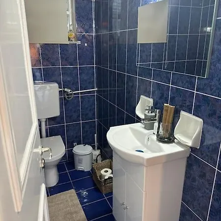 Olive Tree The Master Bed And Balcony アパート ベニテス